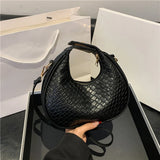 Vvsha Christmas Gift Women's Premium Shoulder Bag New Fashion Niche Design Messenger Bag Female Simple Style Female Woven Hobo Bag