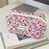 Vvsha Fashion Flower Quilted Makeup Storage Bag Portable Travel Organizer Cosmetic Toiletry Pouch Cute Make Up Handbag Floral Bags